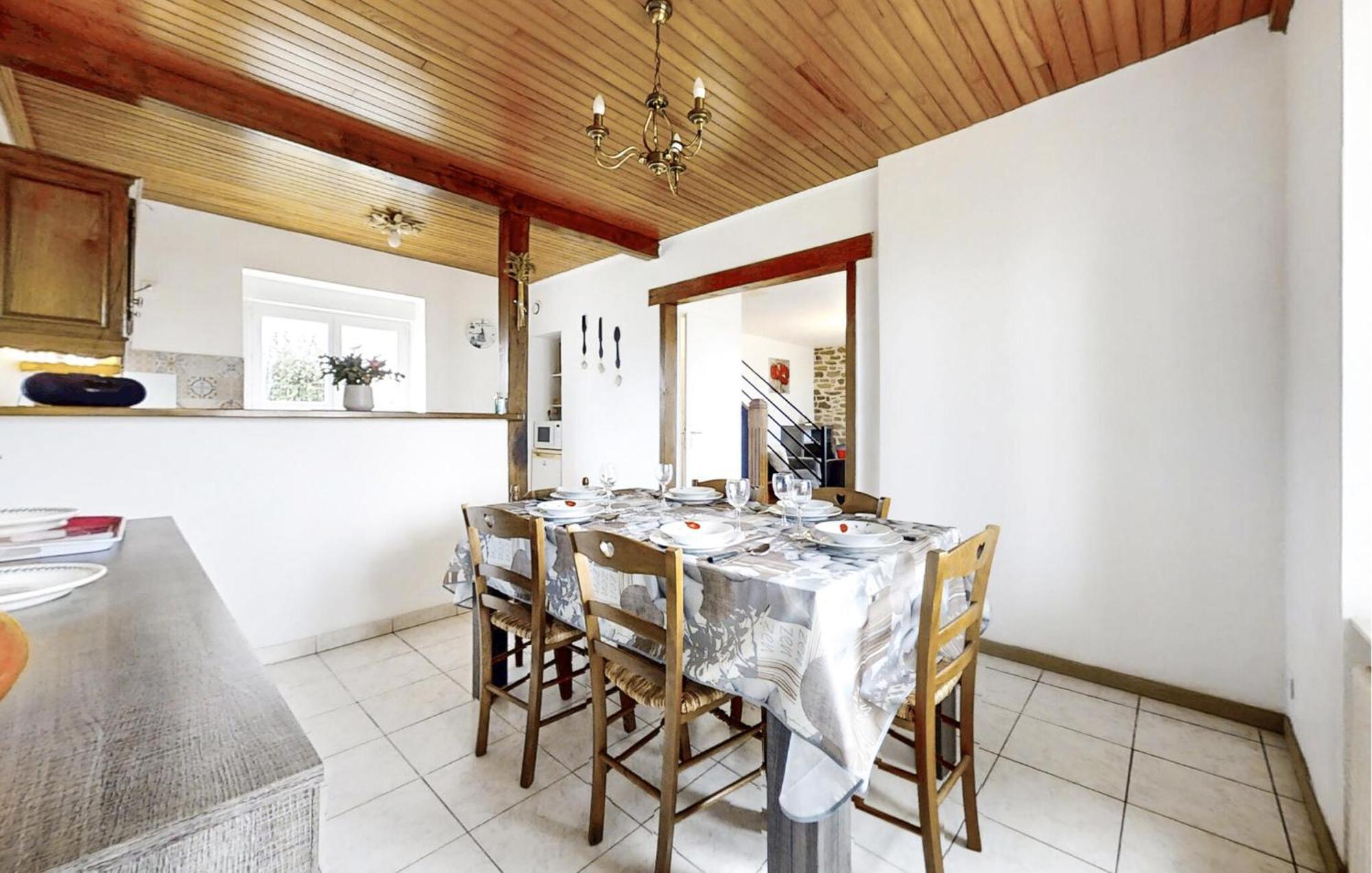 Nice Home In Pont-Aven With Kitchen Exterior photo
